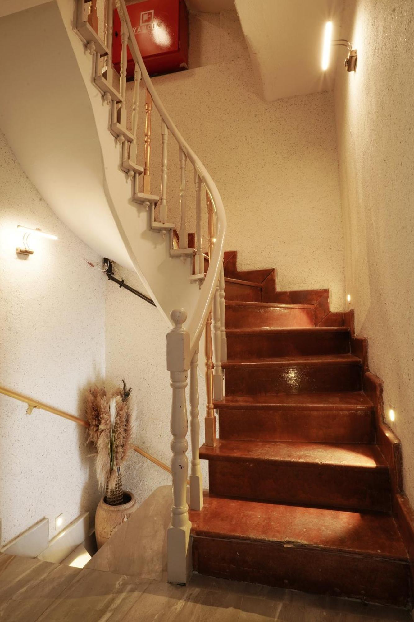 Ararat Hotel Istanbul Exterior photo